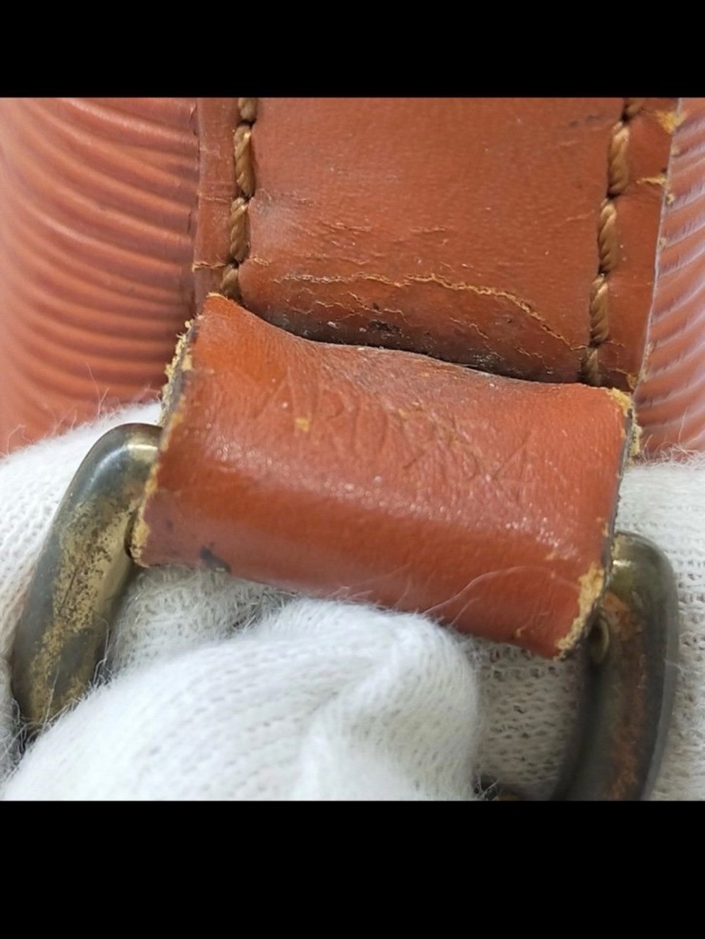 Louis Vuitton Epi Leather Drawstring Shoulder Bag in Rust and Natural - Picture 6 of 6